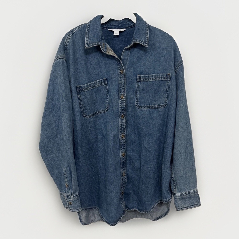 Old Navy Boyfriend Denim Shirt Women's Chambray Sz L Blue Medium Wash Button Up